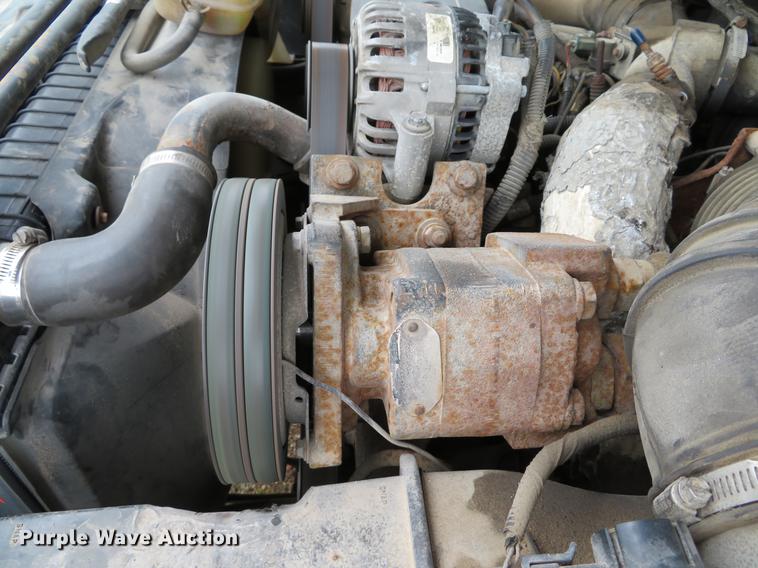 image for item DE8027 2002 Ford F550 Super Duty XL dump flatbed truck