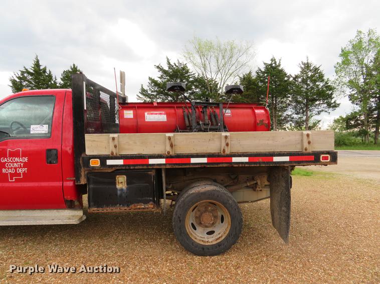 image for item DE8027 2002 Ford F550 Super Duty XL dump flatbed truck