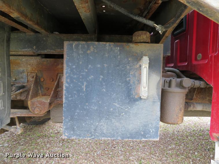 image for item DE8027 2002 Ford F550 Super Duty XL dump flatbed truck