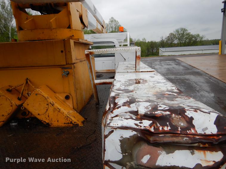 image for item DE8345 1977 Ford F600 bucket truck