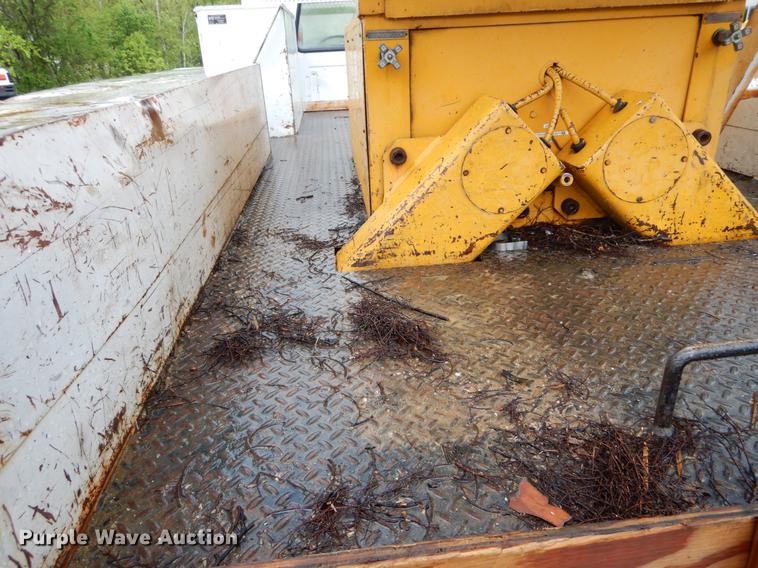 image for item DE8345 1977 Ford F600 bucket truck