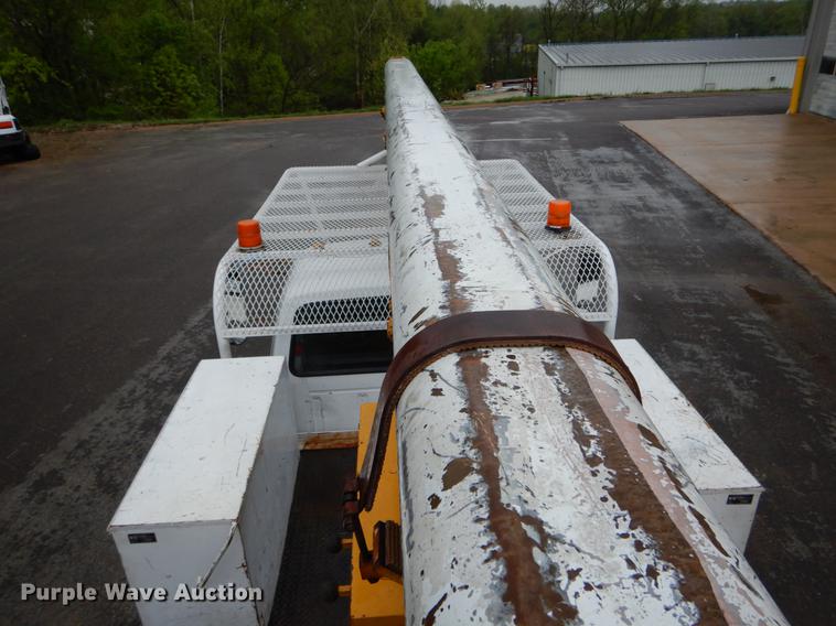 image for item DE8345 1977 Ford F600 bucket truck