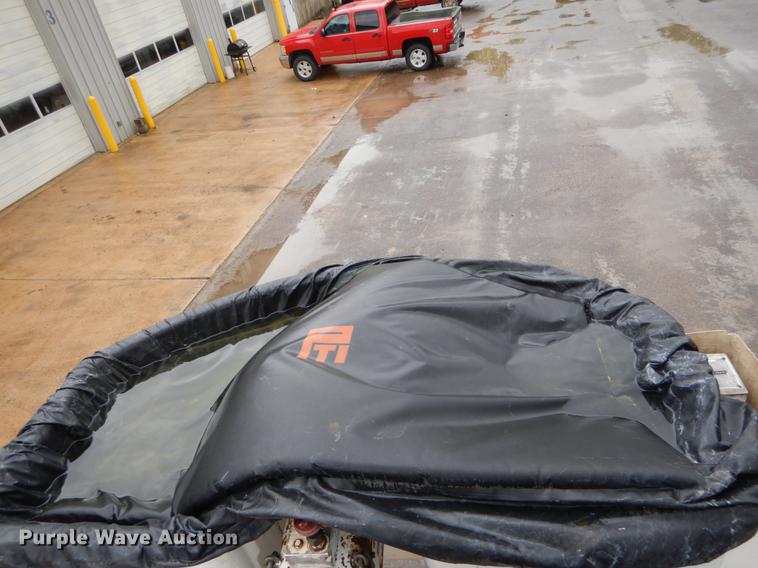 image for item DE8345 1977 Ford F600 bucket truck