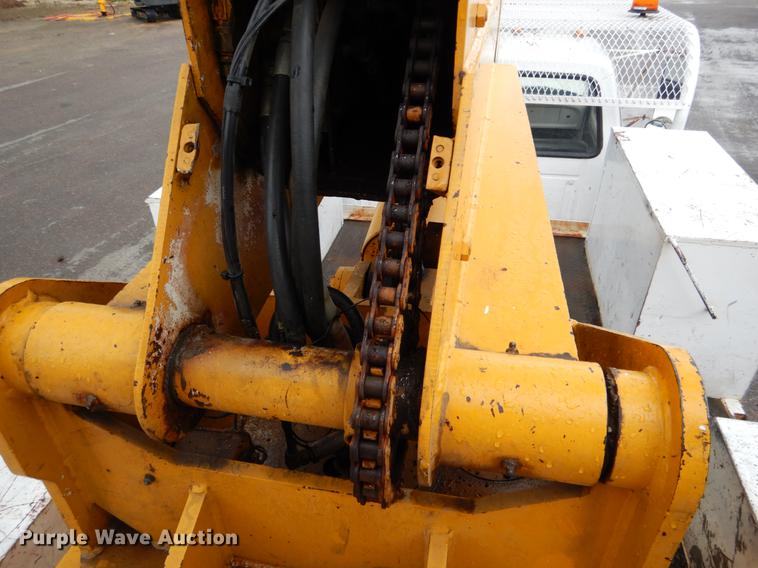 image for item DE8345 1977 Ford F600 bucket truck