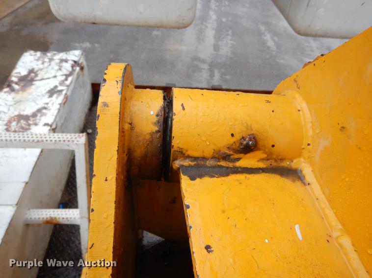 image for item DE8345 1977 Ford F600 bucket truck