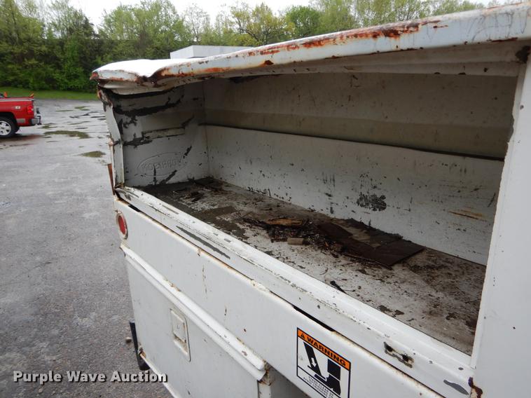 image for item DE8345 1977 Ford F600 bucket truck