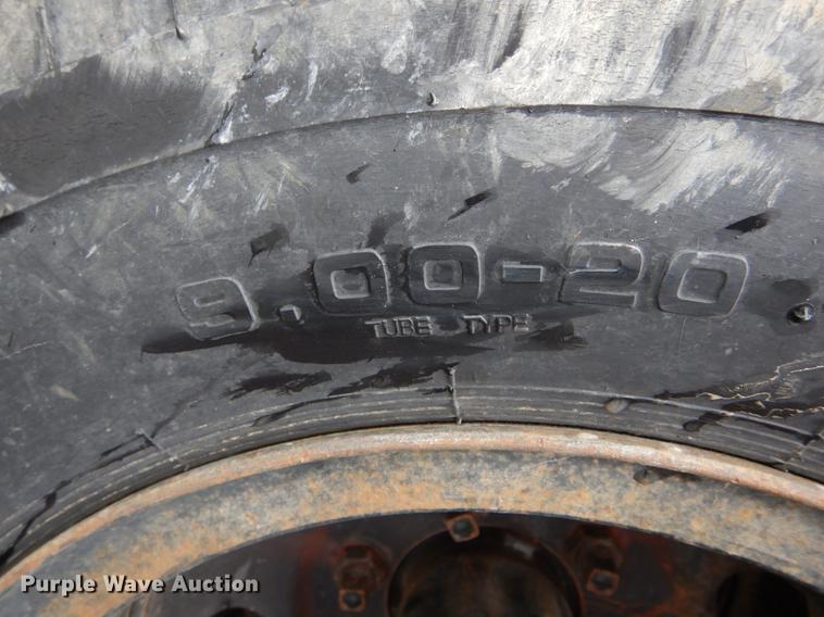 image for item DE8345 1977 Ford F600 bucket truck