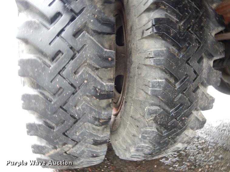 image for item DE8345 1977 Ford F600 bucket truck