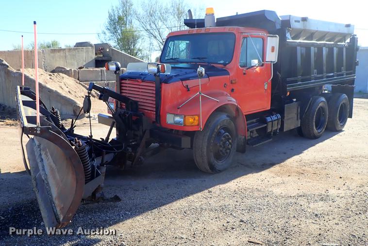 image for item DF1130 1991 International 4900 dump truck