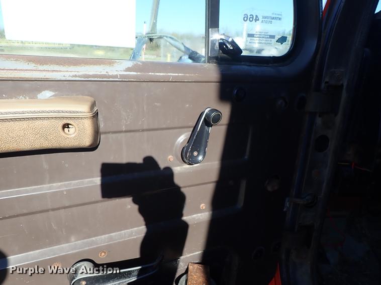 image for item DF1130 1991 International 4900 dump truck