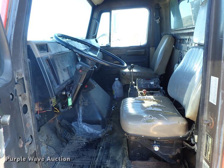 image for item DF1130 1991 International 4900 dump truck