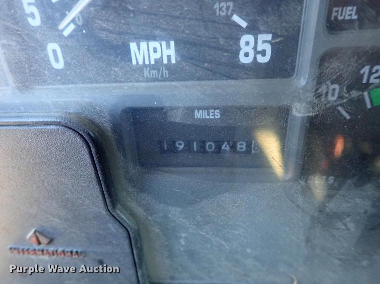 image for item DF1130 1991 International 4900 dump truck