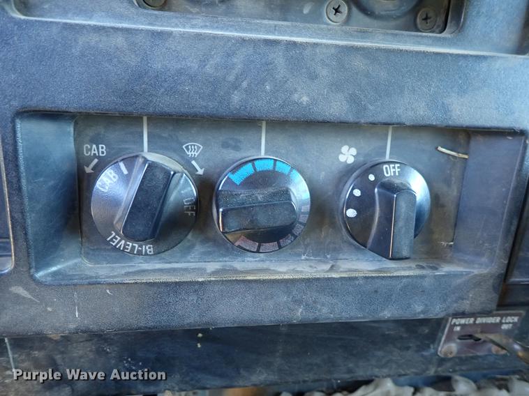 image for item DF1130 1991 International 4900 dump truck