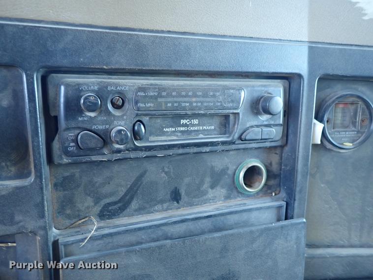 image for item DF1130 1991 International 4900 dump truck