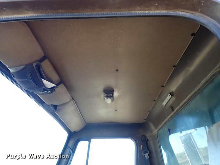 image for item DF1130 1991 International 4900 dump truck