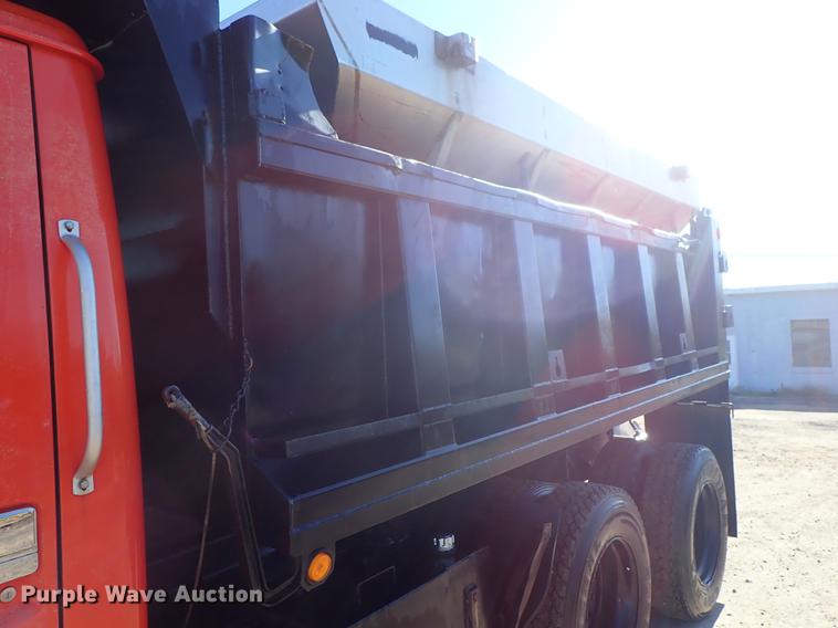 image for item DF1130 1991 International 4900 dump truck