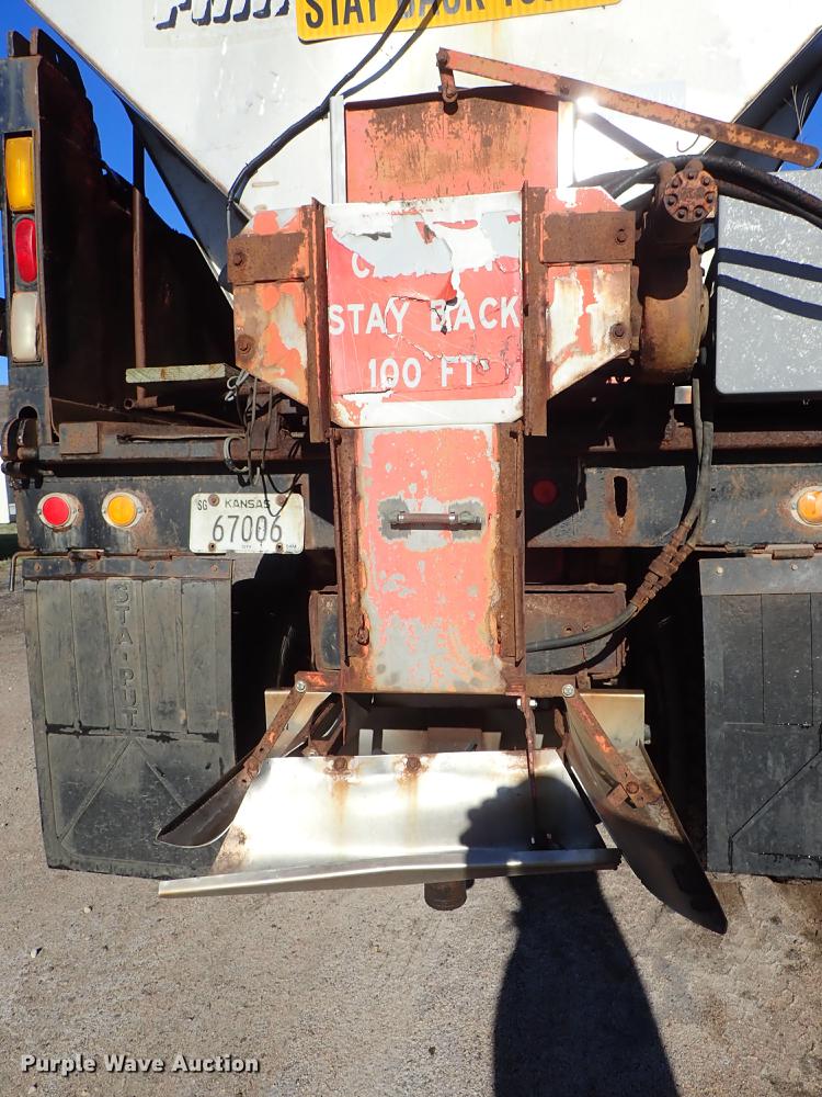 image for item DF1130 1991 International 4900 dump truck