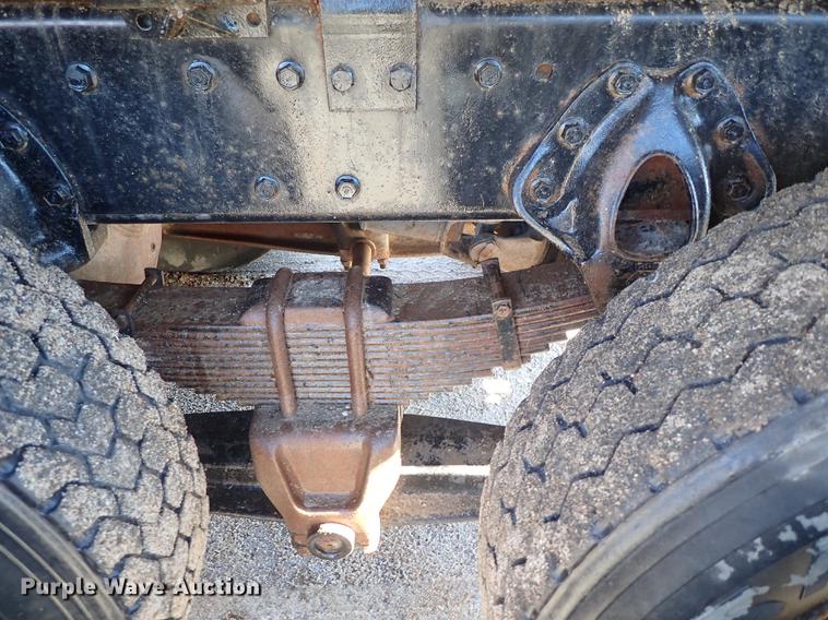 image for item DF1130 1991 International 4900 dump truck