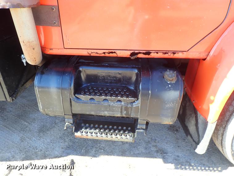 image for item DF1130 1991 International 4900 dump truck