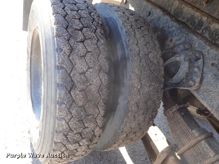 image for item DF1130 1991 International 4900 dump truck