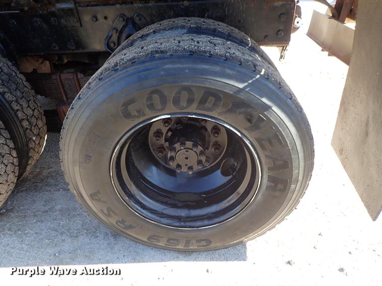 image for item DF1130 1991 International 4900 dump truck