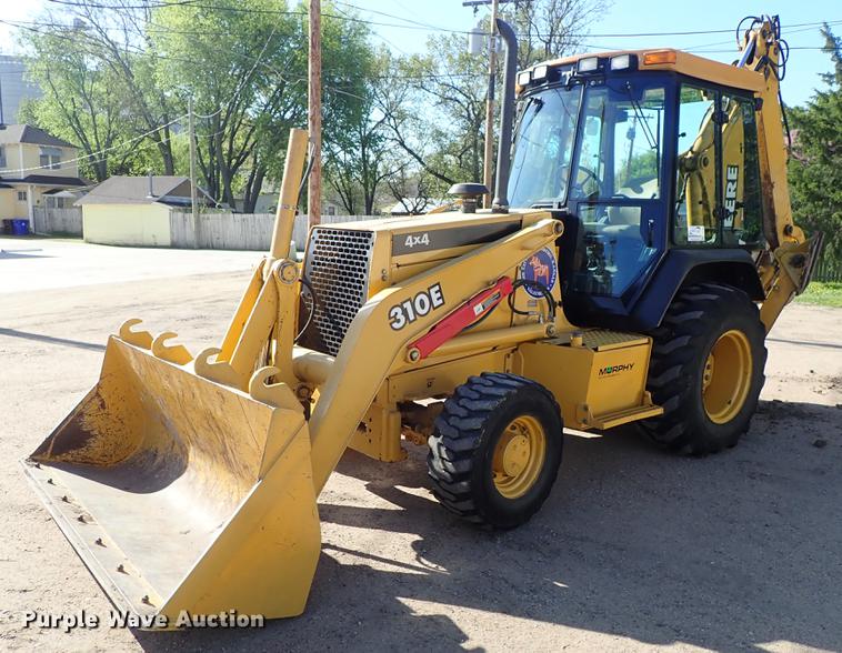 image for item DF1166 1997 John Deere 310E backhoe
