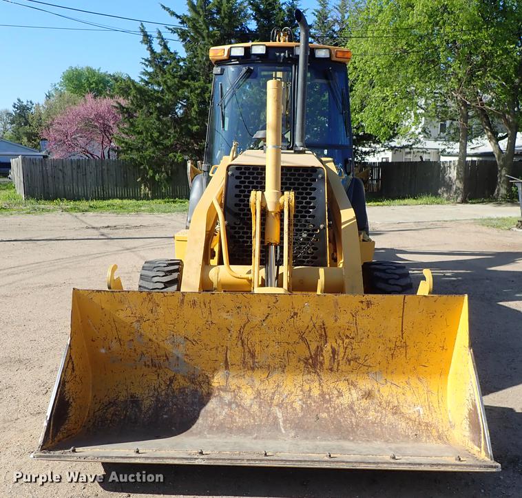 image for item DF1166 1997 John Deere 310E backhoe