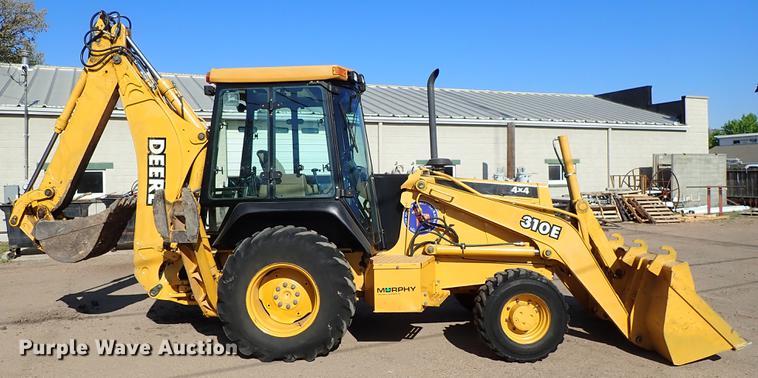 image for item DF1166 1997 John Deere 310E backhoe