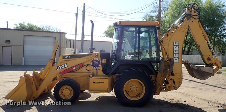 image for item DF1166 1997 John Deere 310E backhoe