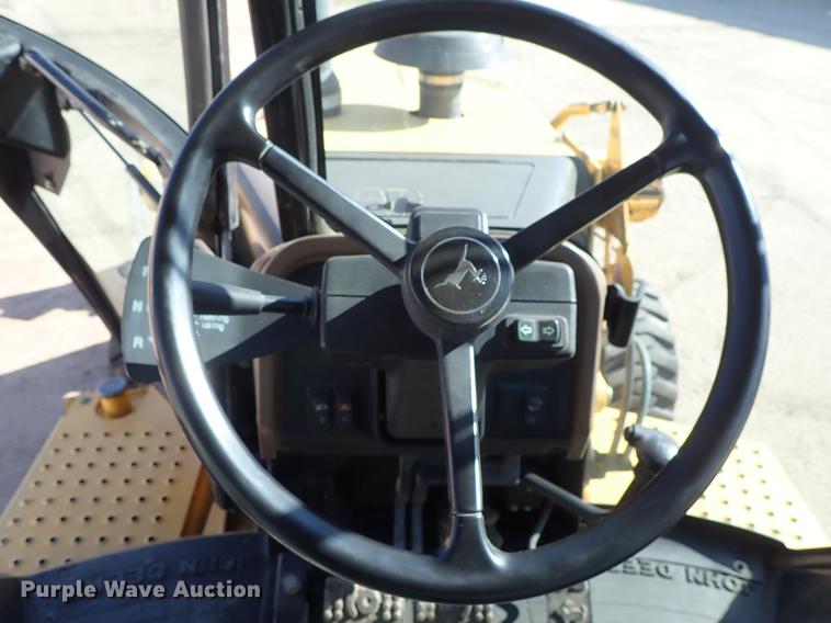 image for item DF1166 1997 John Deere 310E backhoe