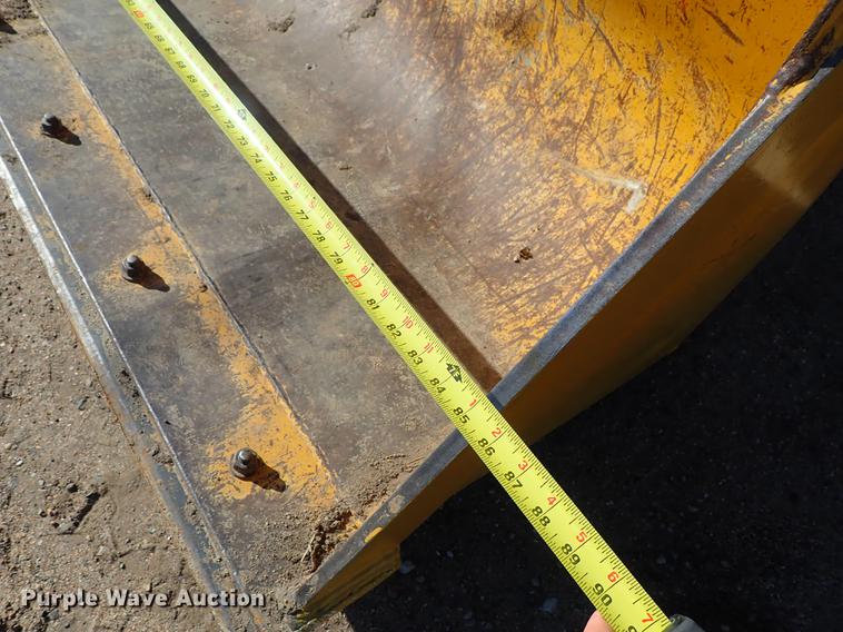 image for item DF1166 1997 John Deere 310E backhoe