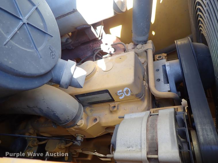 image for item DF1166 1997 John Deere 310E backhoe