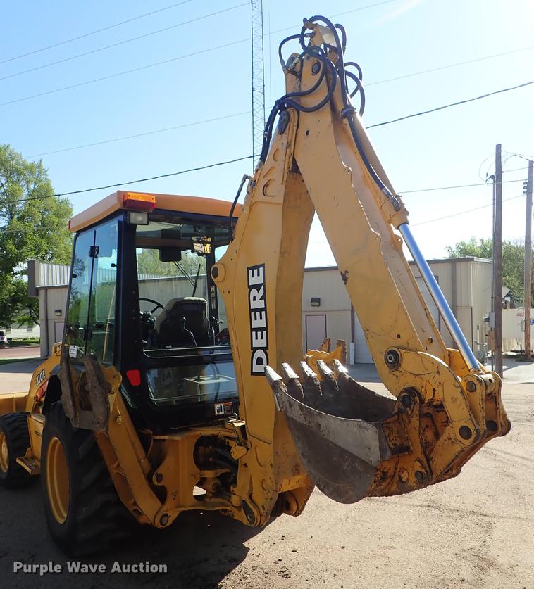 image for item DF1166 1997 John Deere 310E backhoe