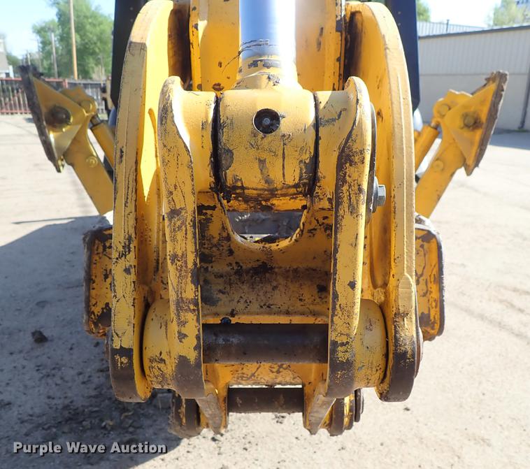 image for item DF1166 1997 John Deere 310E backhoe
