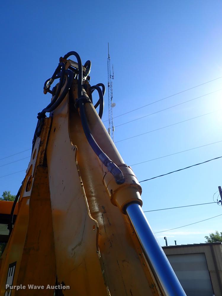 image for item DF1166 1997 John Deere 310E backhoe