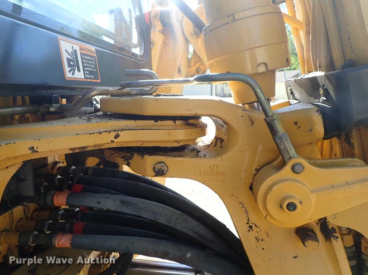 image for item DF1166 1997 John Deere 310E backhoe