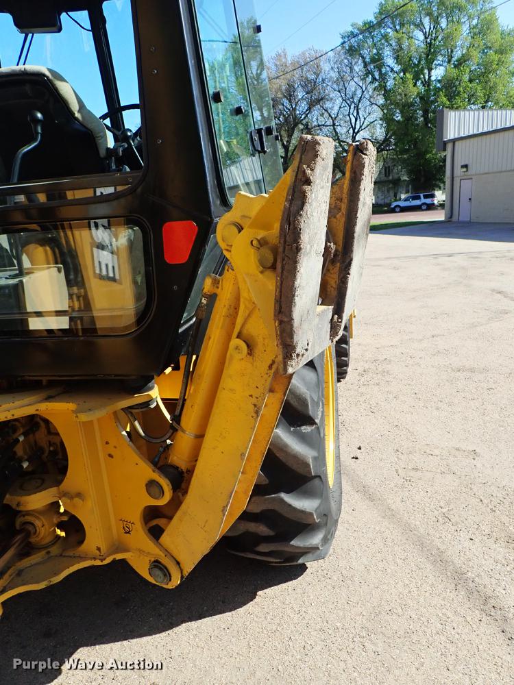 image for item DF1166 1997 John Deere 310E backhoe