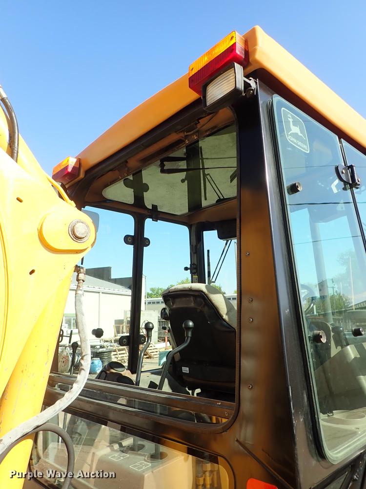 image for item DF1166 1997 John Deere 310E backhoe