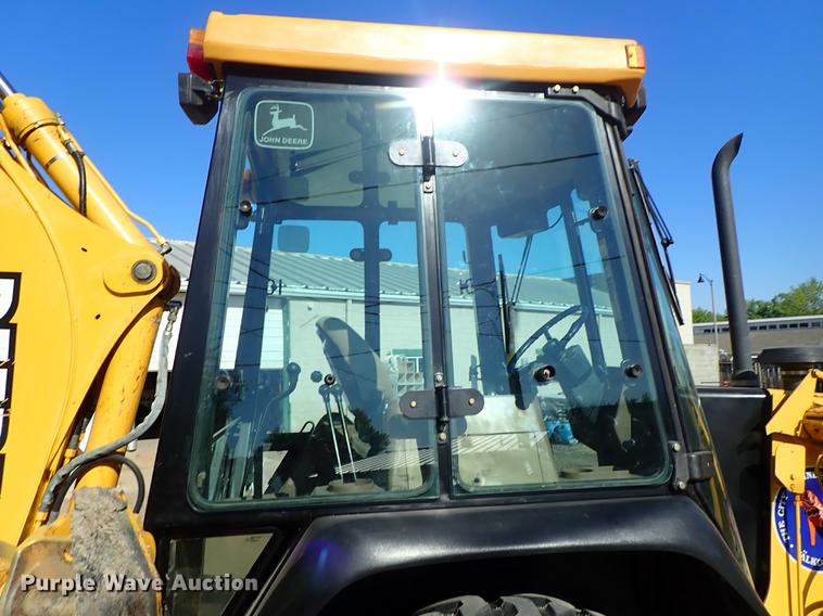 image for item DF1166 1997 John Deere 310E backhoe