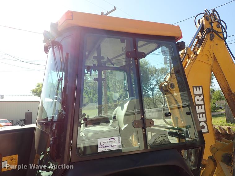 image for item DF1166 1997 John Deere 310E backhoe