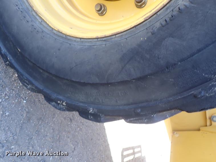 image for item DF1166 1997 John Deere 310E backhoe