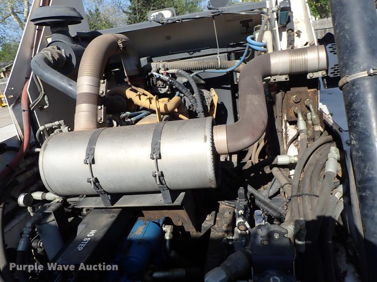 image for item DF1167 2009 Allianz Johnston MX450 street sweeper