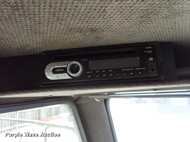 image for item DF1167 2009 Allianz Johnston MX450 street sweeper