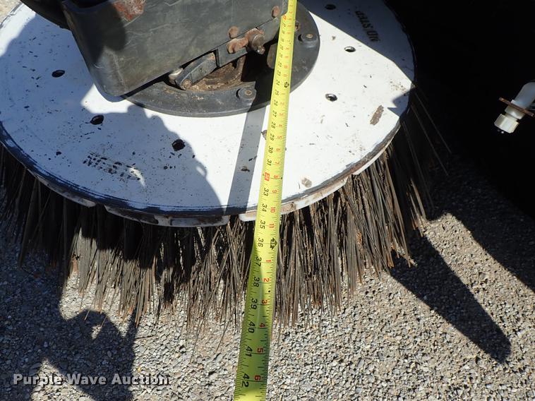 image for item DF1167 2009 Allianz Johnston MX450 street sweeper