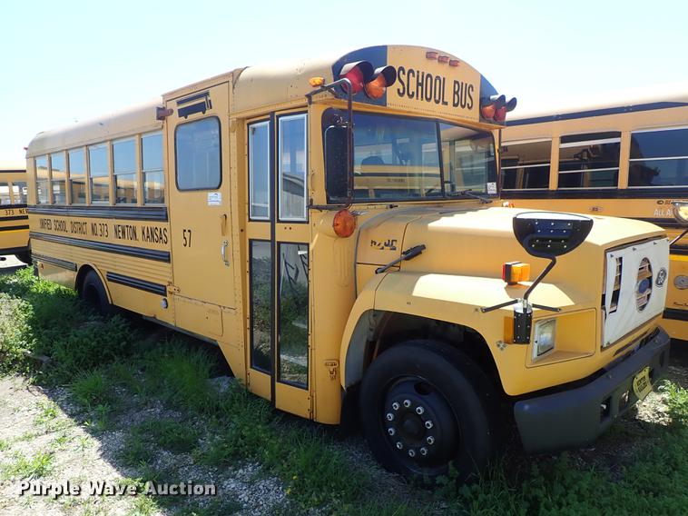 image for item DF1173 1992 Ford B700 school bus