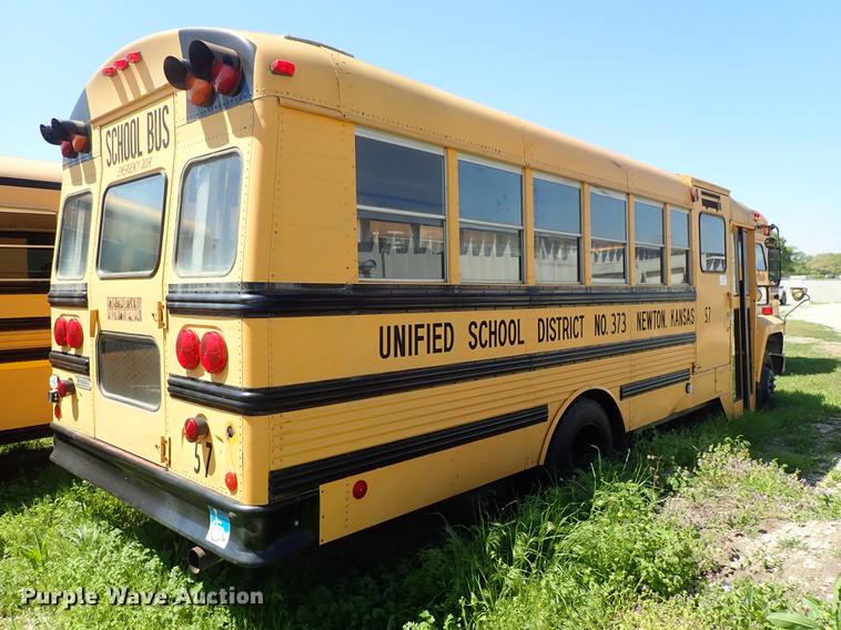 image for item DF1173 1992 Ford B700 school bus