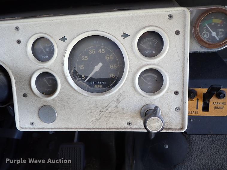 image for item DF1173 1992 Ford B700 school bus