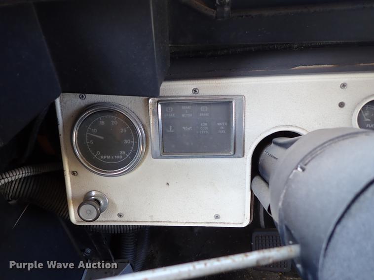 image for item DF1173 1992 Ford B700 school bus