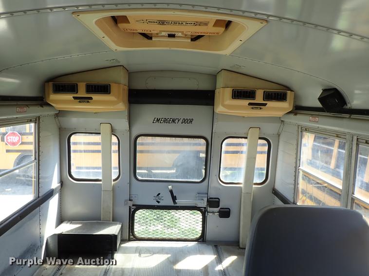 image for item DF1173 1992 Ford B700 school bus