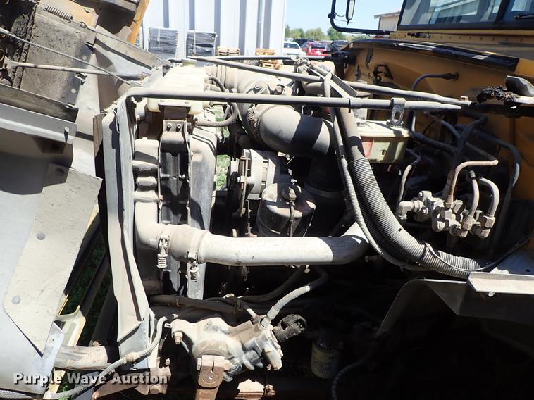 image for item DF1173 1992 Ford B700 school bus